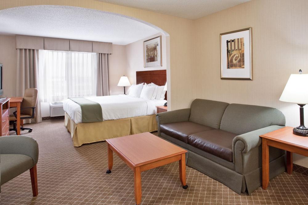 Holiday Inn Express Hotel & Suites Bay City By Ihg Exterior foto